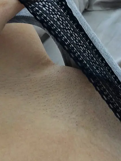 Anita allein zu Hause