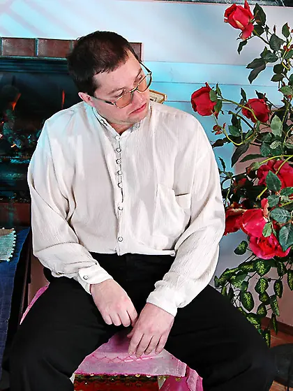 Pretty redhead blowing cock