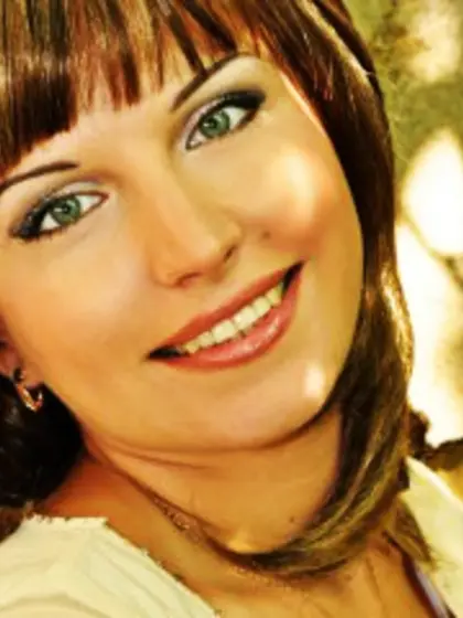 Redhead laaylaa perform dancing