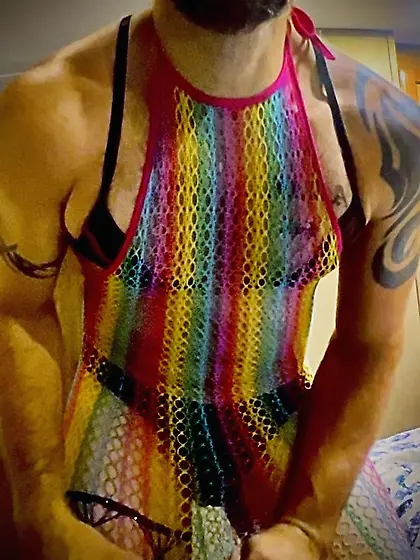 Masculine white guy explores feminine side