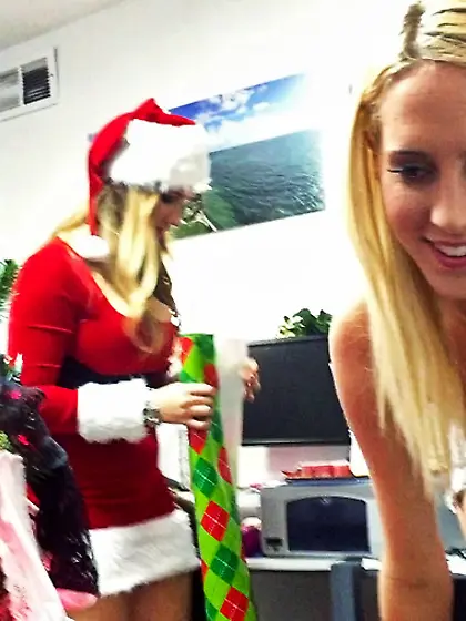 Nasty dorm girls tasting