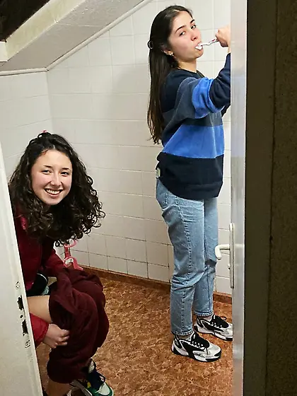 Pissing girls