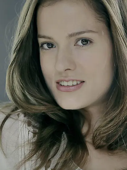 Cam is taking horny softcore pics of Jesie Jones??? delicious sh