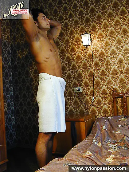 Pantyhose fetish footjob story