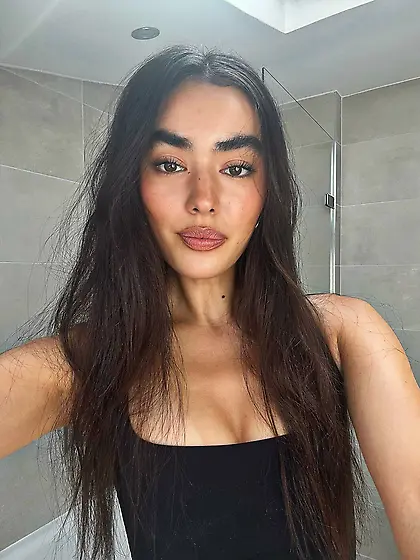 Mixed Asian Model Mia