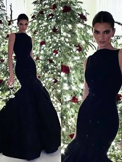 Kendall Jenner - Christmas