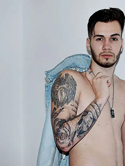 White gay thomasbrown live