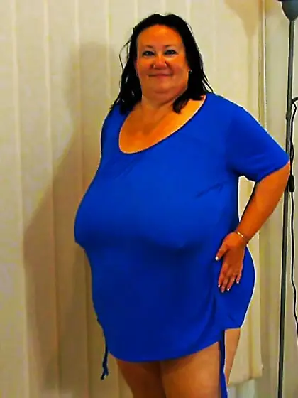BBW Granny does strip before chubby mature