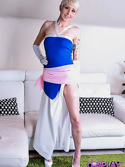 Captivating blue eyes stare