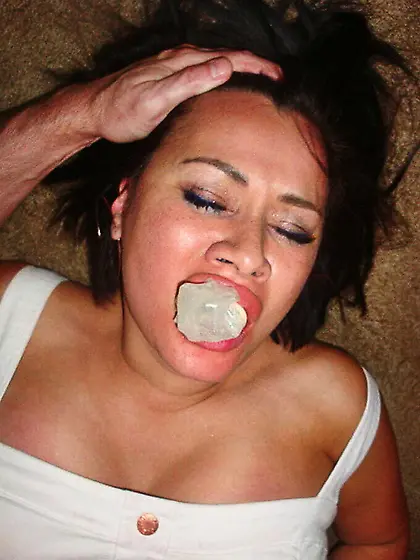 Billigvotze AnjaCawa braucht Erniedrigung