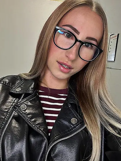 Tereza with sexy glasses