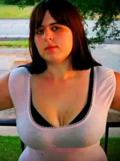 BUSTY LIPSTICK LESBIAN NEEDS BUSTY LIPSTICK LESBIANS