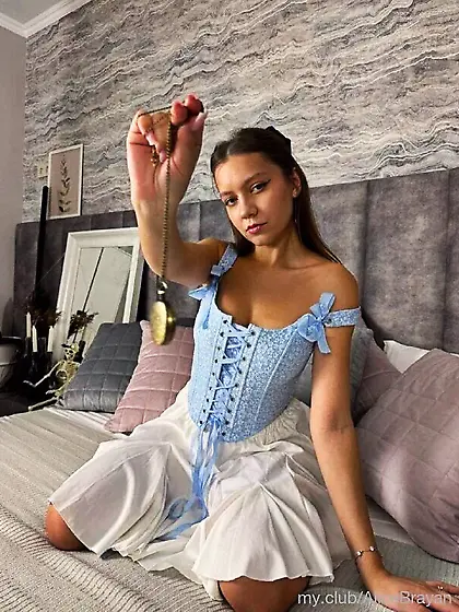 Alice ✨ Free Photos