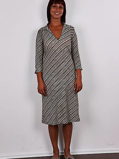 Short haired brunette mom