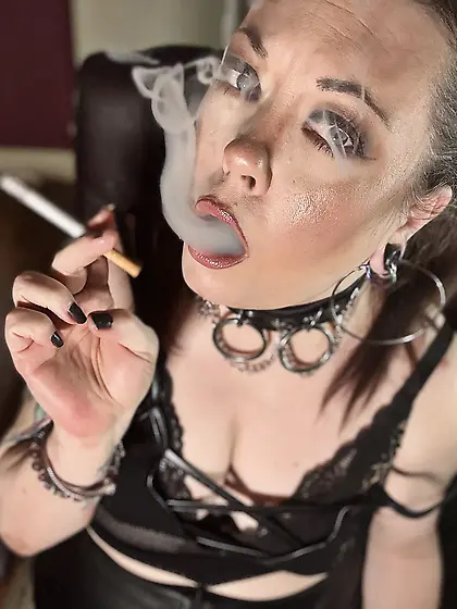 Tina Snua Selfies #121