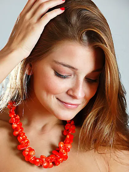 Teen sweetie discloses small