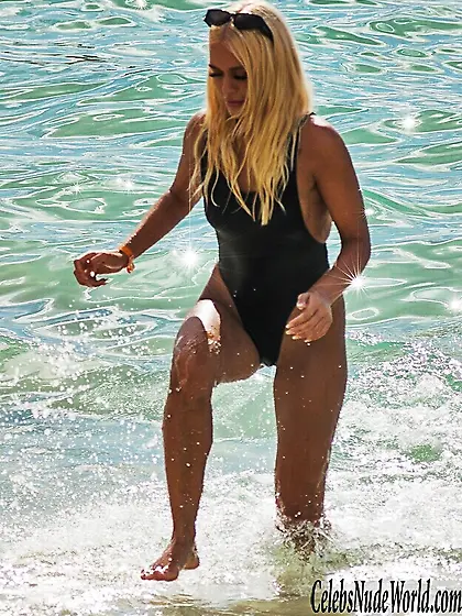 Lottie Tomlinson Erotic