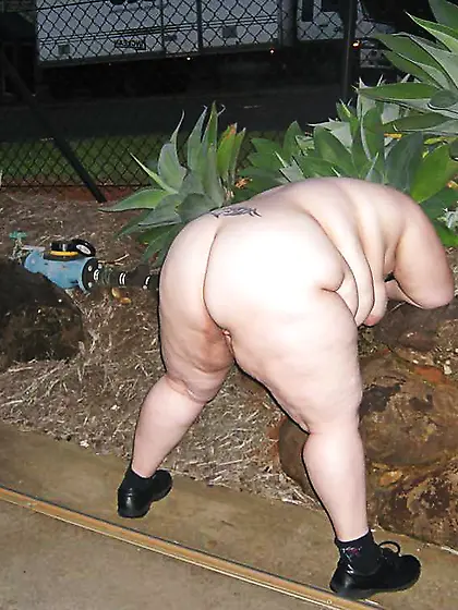 Big Bi-Atch In Public Places