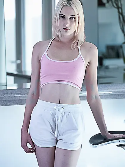 Fair-skinned fox stepbros cock