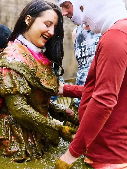 Rada Brewer as Arielle, the Little Dung Maid