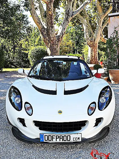 Big racked seductress Lynette Karupspc takes off her white unifo