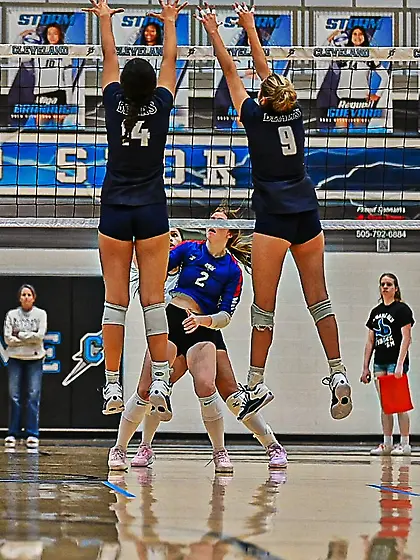 Community College Volleyball