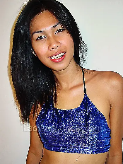 Tranny in stockings riding