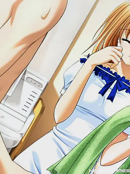 Tiny hentai chick holds her boyfriend in...