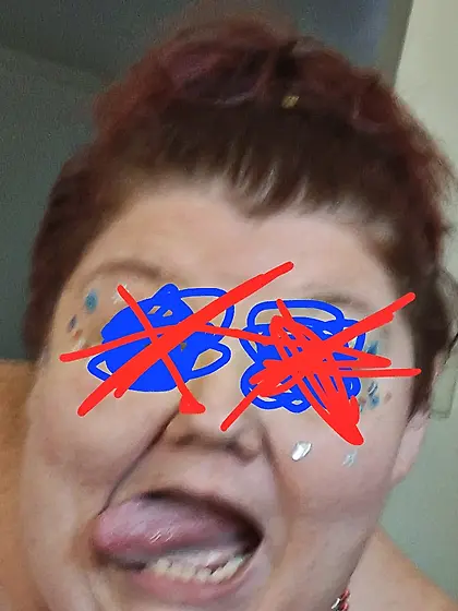 Bitch can't keep her tounge in her mouth