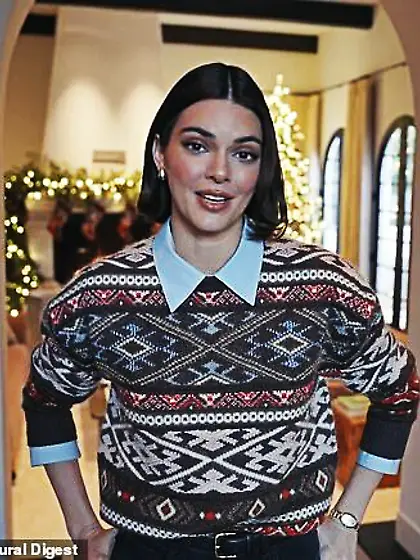 Kendall Jenner - Christmas