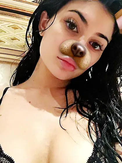 Sexy Photos of Kylie Jenner