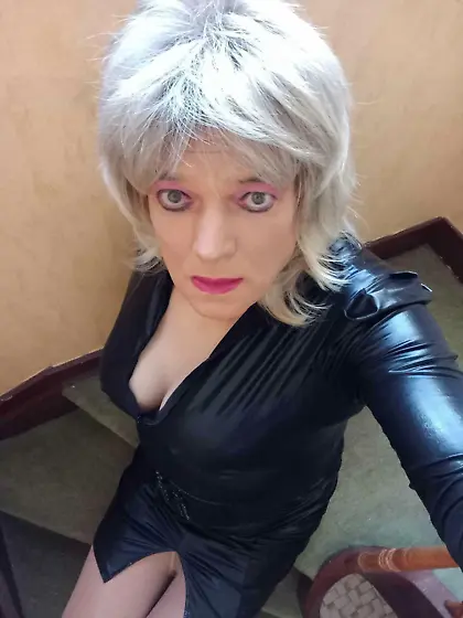 crossdresser, scared