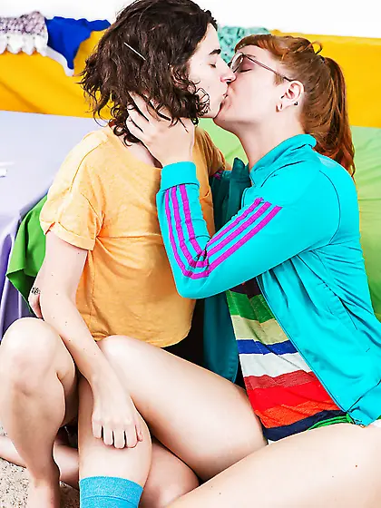 Redheaded chick with hairy pits is going to love licking