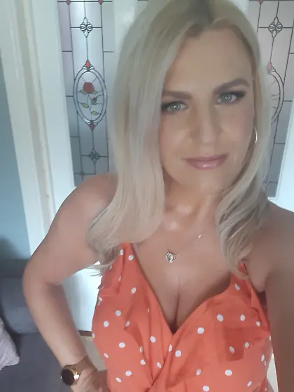 Slut mom Linda exposed