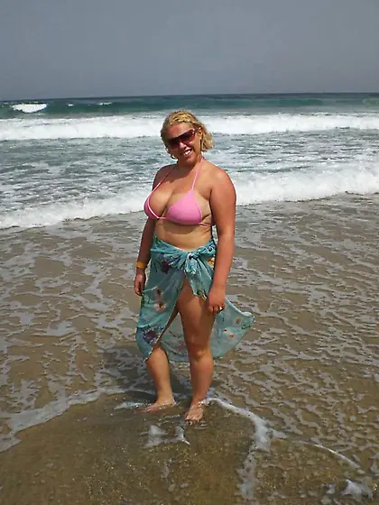 Milf barby united kingdom