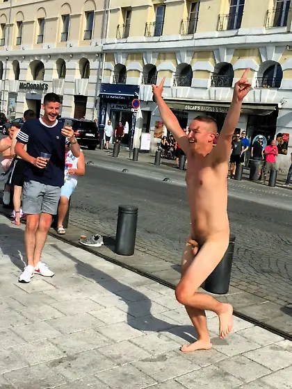naked and barefoot guy outside