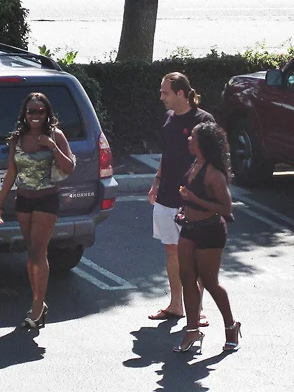 Chocolate chick Ms. Platinum takes internal cumshot while riding