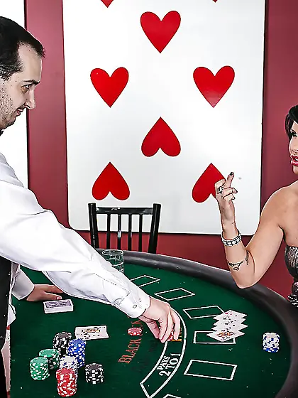 Pornstar wins and being happy wants to unite mouth with dealer's