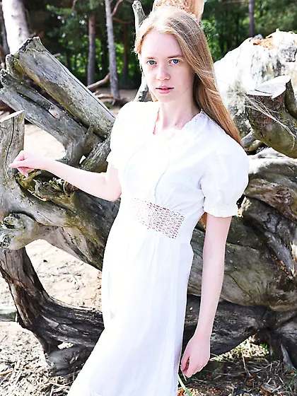 Young angel during walk finds quiet spot perfect to pose naked u