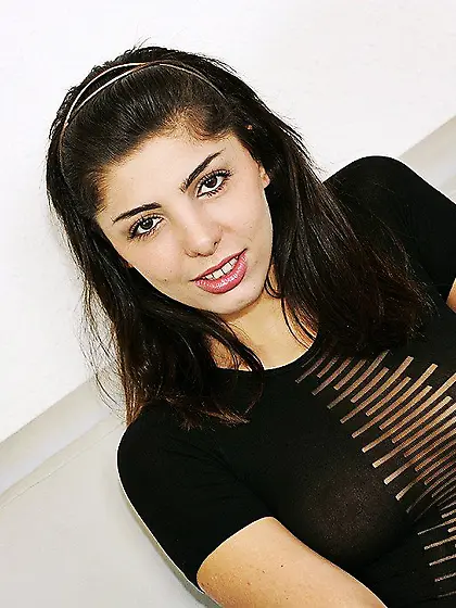 Brunette Szabina stretching her pussy hole by her skillful finge