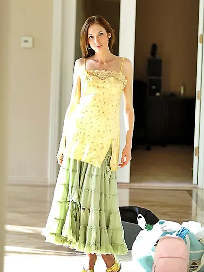 Sophie Strauss water squirting