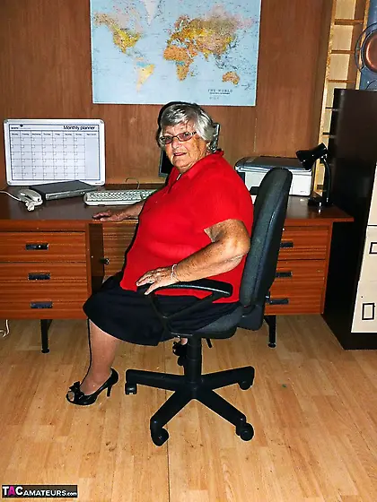 Hunky elderly curvy blonde