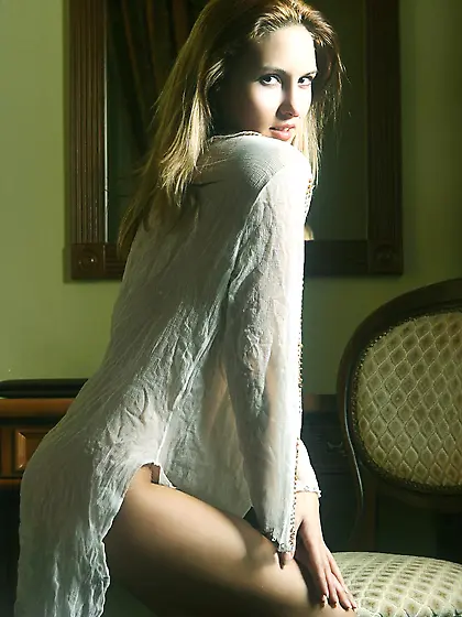 Angelic and sensual blonde with a fantastic toned bod Nata B mak