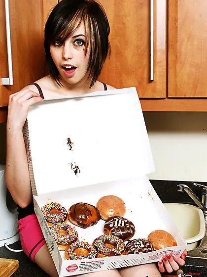 Sexy girl kitchen teases