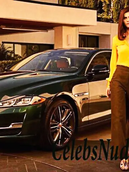 Alexandra Daddario Hot