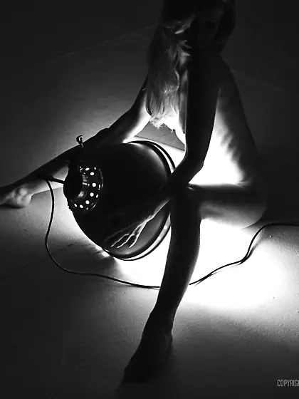 B&W artsy pictures featuring a horny naked blonde and a lamp