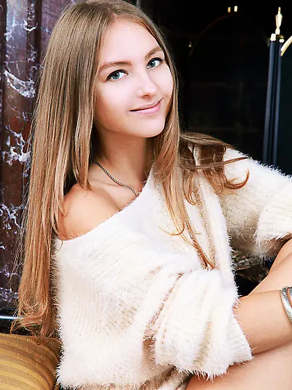 Young hungarian sweetheart exposes