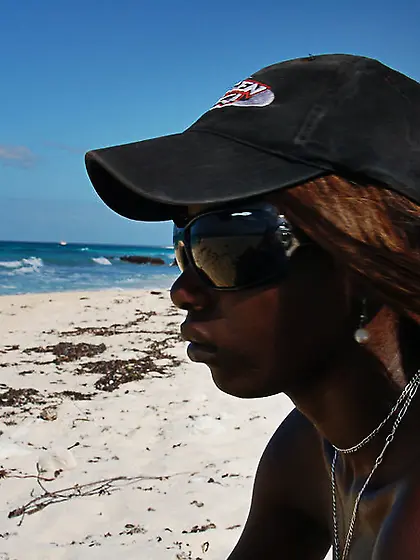 Black beauty yellow top