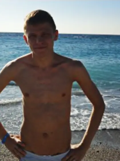 Brunette jacknstrong perform anal