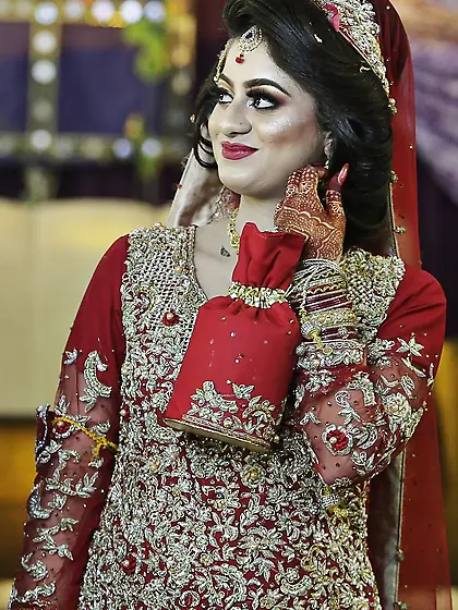 Maid In Pakistan - #Pyasiii Milfs